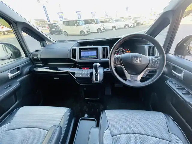 ホンダ ステップワゴン スパーダ S 岡山県 2014(平26)年 10万km プレミアムスパークルブラックパール (株)IDOMが運営する【じしゃロン岡山店】の自社ローン専用車両です。こちらは現金またはオートローンご利用時の価格です。 自社ローンご希望の方は別途その旨お申し付け下さい/・社外ナビゲーション/・バックカメラ/・片側電動スライドドア/・ＥＴＣ/・シートカバー