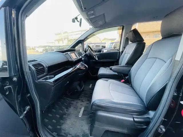 ホンダ ステップワゴン スパーダ S 岡山県 2014(平26)年 10万km プレミアムスパークルブラックパール (株)IDOMが運営する【じしゃロン岡山店】の自社ローン専用車両です。こちらは現金またはオートローンご利用時の価格です。 自社ローンご希望の方は別途その旨お申し付け下さい/・社外ナビゲーション/・バックカメラ/・片側電動スライドドア/・ＥＴＣ/・シートカバー