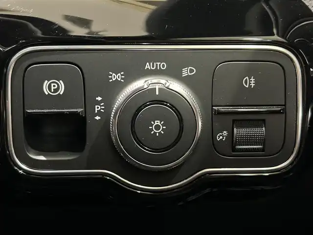 メルセデス・ベンツ Ａ１８０ スタイル AMGライン 愛知県 2019(令1)年 2.7万km ポーラホワイト ヘッドアップディスプレイ/ハーフレザーシート/レーダーセーフティーパッケージ/マルチビームLEDヘッドライト/ドライブレコーダー/MBUXナビ/360°カメラ/ETC