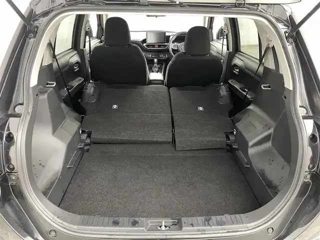 トヨタ ライズ Z 福島県 2020(令2)年 6.9万km ブラックマイカメタリック スマートアシスト/・衝突回避支援ブレーキ　/・機能衝突警告機能　/・全車速追従機能付ＡＣＣ/・レーンキープコントロール　/・車線逸脱警報機能　/・車線逸脱抑制制御機能　/・コーナーセンサー　/・パノラミックビューモニター/・アダプティブドライビングビーム/・標識認識機能/・先行車発進お知らせ機能/・誤発進抑制制御機能/・ふらつき警報/純正ディスプレイオーディオナビ/・Bluetooth/USB/AM・FM/applecarplay/・バックカメラ/・ETC/前後ドライブレコーダー/革巻きステアリング/・ステアリングスイッチ/シートヒーター/プッシュスタート/・スマートキー/・スペアキー/LEDライト/・フォグライト/・オートライト/純正フロアマット/ドアバイザー/電動格納ウィンカーミラー/・オートミラー