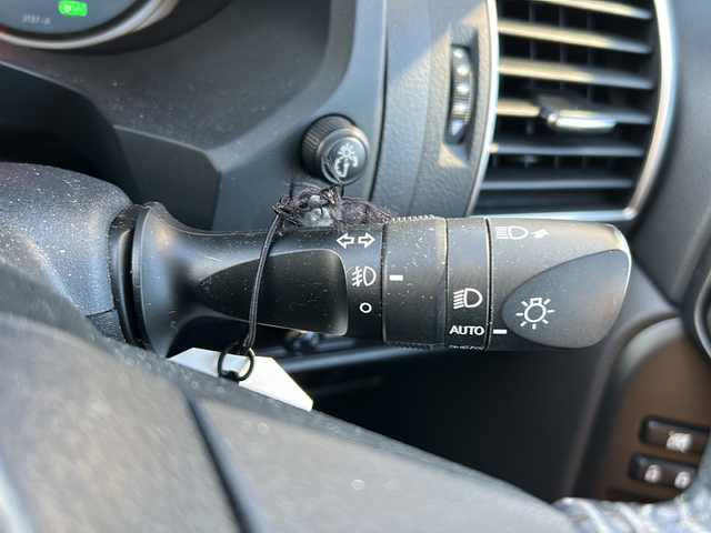 トヨタ ランドクルーザー プラド TX Lパッケージ 石川県 2022(令4)年 4.3万km ホワイトパールクリスタルシャイン サンルーフ/ベージュ革シート/メーカーOPナビ/全方位カメラ（フロント/サイド/リア）/プリクラッシュセーフティ/レーダークルーズコントロール/レーンキープアシスト/パーキングサポートブレーキ/社外足回り/・リフトアップ/ビルトインETC2.0/前後ドライブレコーダー/エアシート/シートヒーター/オートライト/オートハイビーム/LEDヘッドライト/プッシュスタート/ウッドコンビステアリング/ステアリングスイッチ/オートドアミラー/ウィンカーミラー/フロアマット/ドアバイザー