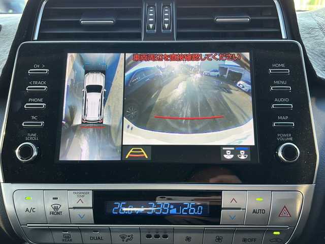 トヨタ ランドクルーザー プラド TX Lパッケージ 石川県 2022(令4)年 4.3万km ホワイトパールクリスタルシャイン サンルーフ/ベージュ革シート/メーカーOPナビ/全方位カメラ（フロント/サイド/リア）/プリクラッシュセーフティ/レーダークルーズコントロール/レーンキープアシスト/パーキングサポートブレーキ/社外足回り/・リフトアップ/ビルトインETC2.0/前後ドライブレコーダー/エアシート/シートヒーター/オートライト/オートハイビーム/LEDヘッドライト/プッシュスタート/ウッドコンビステアリング/ステアリングスイッチ/オートドアミラー/ウィンカーミラー/フロアマット/ドアバイザー