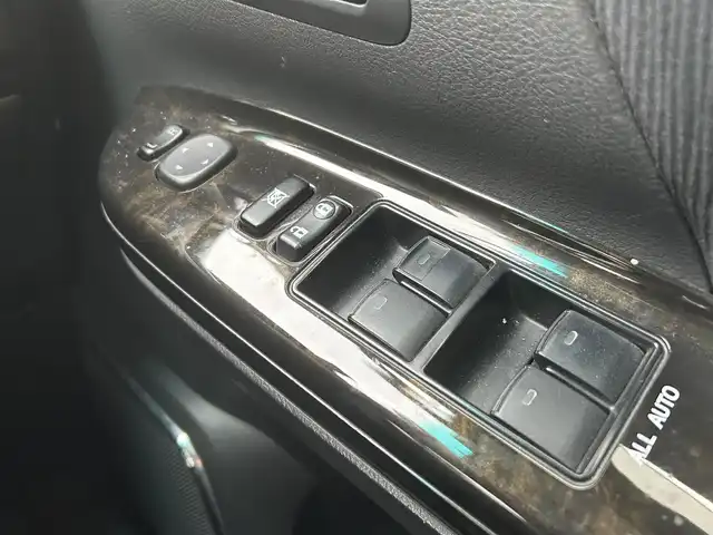 トヨタ ヴェルファイア 2．4Z プラチナセレⅡ ゴールド 和歌山県 2010(平22)年 13.4万km ブラック 純正7インチナビ/バックカメラ/ビルトインETC/前方ドライブレコーダー/両側パワースライド/前後コーナーセンサー/オットマン/オートライト/ツイーター（パイオニア）/電動リアゲート/フルオートパワーウィンドウ/ステアリングリモコン/オートワイパー/ドアバイザー/HIDヘッドライト/プッシュスタート