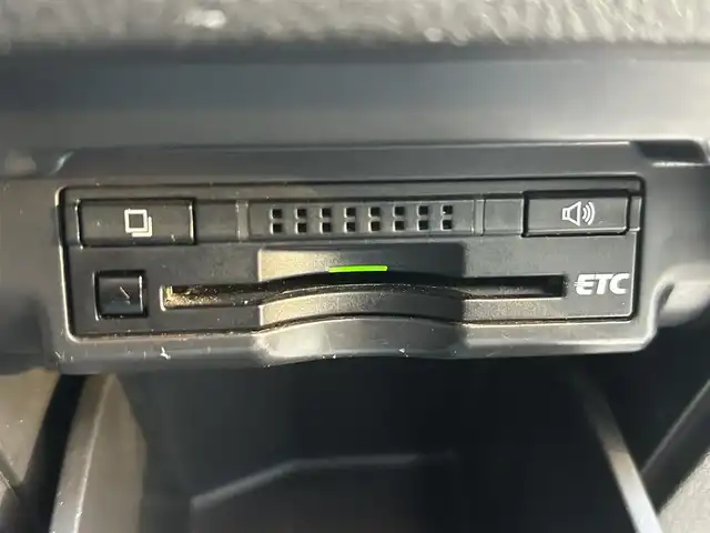 トヨタ ヴェルファイア 2．4Z プラチナセレⅡ ゴールド 和歌山県 2010(平22)年 13.4万km ブラック 純正7インチナビ/バックカメラ/ビルトインETC/前方ドライブレコーダー/両側パワースライド/前後コーナーセンサー/オットマン/オートライト/ツイーター（パイオニア）/電動リアゲート/フルオートパワーウィンドウ/ステアリングリモコン/オートワイパー/ドアバイザー/HIDヘッドライト/プッシュスタート