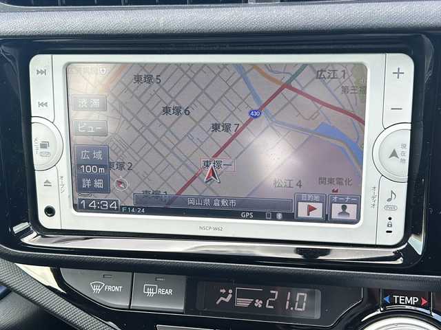 トヨタ アクア S 岡山県 2015(平27)年 8.9万km ブラックマイカ 純正ナビＮＳＣＰ－Ｗ６２　ＢＴ／ＣＤ／フルセグ　バックカメラ　シートヒーター　電格ミラー　オートエアコン　リモコンキー　ＬＥＤ　アイドリングストップ　横滑り防止　純正フロアマット　社外１５インチＡＷ