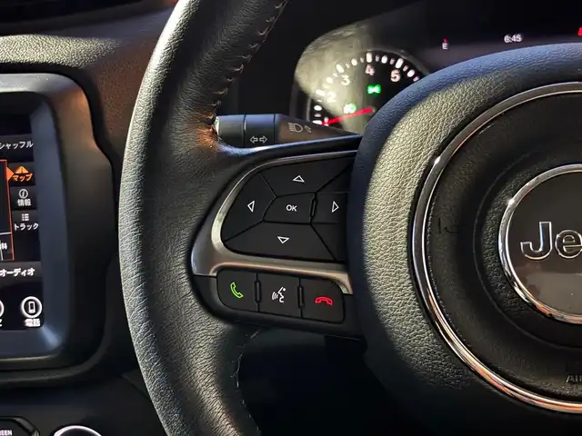 クライスラー・ジープ ジープ レネゲード リミテッド 山梨県 2019(平31)年 4.9万km 黒 後期型/黒革/ACC/純正メモリナビ/バックカメラ/パワーシート/前席シートヒーター/ステアリングヒーター/レーンキープ/衝突軽減ブレーキ/LEDヘッドライト/Bluetooth/USB/純正17インチAW/保証書/取扱説明書/スペアキー