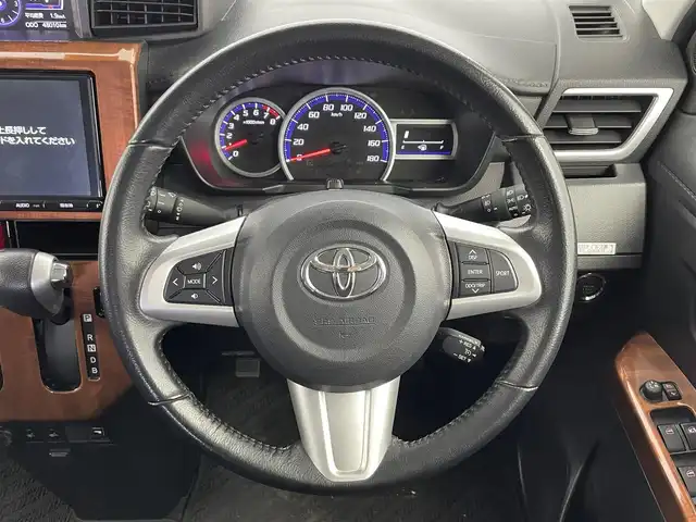 トヨタ タンク カスタムG－T 富山県 2017(平29)年 4.8万km ブラックマイカ/マゼンダベリーメタリック 純正9型ナビ（AM/FM/CD/DVD/SD/BT）/フルセグTV/バックカメラ/両側パワースライドドア/クルーズコントロール/衝突被害軽減ブレーキシステム/レーンキープアシスト/コーナーセンサー/横滑り防止装置/オートライト/LEDヘッドライト/ドライブレコーダー/ETC/スマートキー×２/プッシュスタート/アイドリングストップ/純正フロアマット