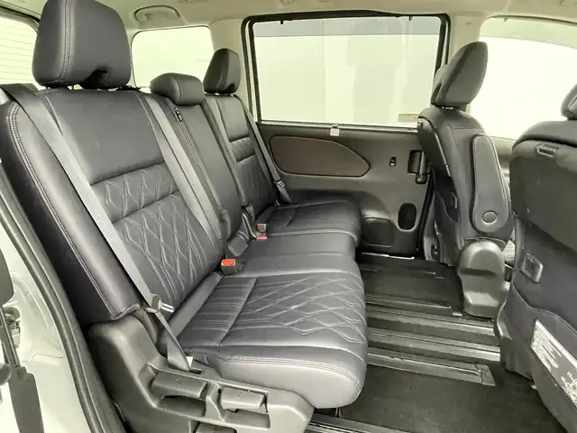 日産 セレナ ハイウェイスター G 熊本県 2020(令2)年 3.2万km ブリリアントホワイトパール 純正10インチナビ（ＣＤ・ＤＶＤ・フルセグ・ＢＴ）/全周囲カメラ　/ビルトインＥＴＣ　/純正前方ドライブレコーダー　/純正11インチフリップダウンモニター/両側パワースライドドア　/前後クリアランスソナー　/プロパイロット　/エマージェンシーブレーキ/ブラインドスポットモニター/レーンキープアシスト/標識認識機能/ふらつき警報機能/横滑り防止/アイドリングストップ/電動パーキングブレーキ/ブレーキホールド/純正フロアマット/純正１６インチAW/オートライト/LEDヘッドライト/スマートキー/プッシュスタート/スペアキー1本/