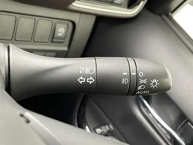 日産 セレナ ハイウェイスター G 熊本県 2020(令2)年 3.2万km ブリリアントホワイトパール 純正10インチナビ（ＣＤ・ＤＶＤ・フルセグ・ＢＴ）/全周囲カメラ　/ビルトインＥＴＣ　/純正前方ドライブレコーダー　/純正11インチフリップダウンモニター/両側パワースライドドア　/前後クリアランスソナー　/プロパイロット　/エマージェンシーブレーキ/ブラインドスポットモニター/レーンキープアシスト/標識認識機能/ふらつき警報機能/横滑り防止/アイドリングストップ/電動パーキングブレーキ/ブレーキホールド/純正フロアマット/純正１６インチAW/オートライト/LEDヘッドライト/スマートキー/プッシュスタート/スペアキー1本/