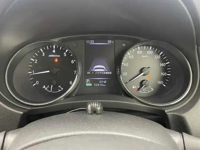 日産 エクストレイル 20Xi 岡山県 2018(平30)年 5.3万km ブリリアントホワイトパール 純正９インチナビ/（CD/DVD/フルセグ/USB/Carplay/AUX）/プロパイロット/衝突軽減ブレーキ/アラウンドビューモニター/コーナーセンサー/レーンキープアシスト/踏み間違い防止/ビルトインＥＴＣ/ＬＥＤヘッドライト/オートライト/オートハイビーム/フォグランプ/ブラインドスポットモニター/デジタルインナーミラー/ドライブレコーダー/オートブレーキホールド/ルーフレール/純正フロアマット/純正18インチAW/電動リアゲート/プッシュスタート/ISOFIX/ステアリングスイッチ/シートリフター/ウインカーミラー/ドアバイザー/スマートキー×２/取扱説明書