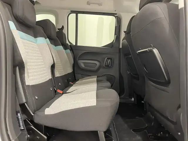 シトロエン ベルランゴ フィール 熊本県 2022(令4)年 3.2万km ブランバンキーズ 純正ディスプレイオーディオ（AppleCarPlay、Bluetooth）/サイドカメラ/バックカメラ/クルーズコントロール/ETC/衝突軽減B/インテリジェントハイビーム/コーナーセンサー/ドライブレコーダー