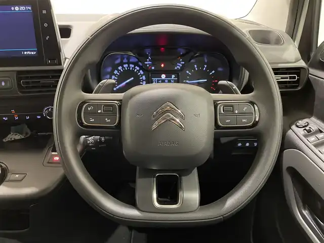 シトロエン ベルランゴ フィール 熊本県 2022(令4)年 3.2万km ブランバンキーズ 純正ディスプレイオーディオ（AppleCarPlay、Bluetooth）/サイドカメラ/バックカメラ/クルーズコントロール/ETC/衝突軽減B/インテリジェントハイビーム/コーナーセンサー/ドライブレコーダー