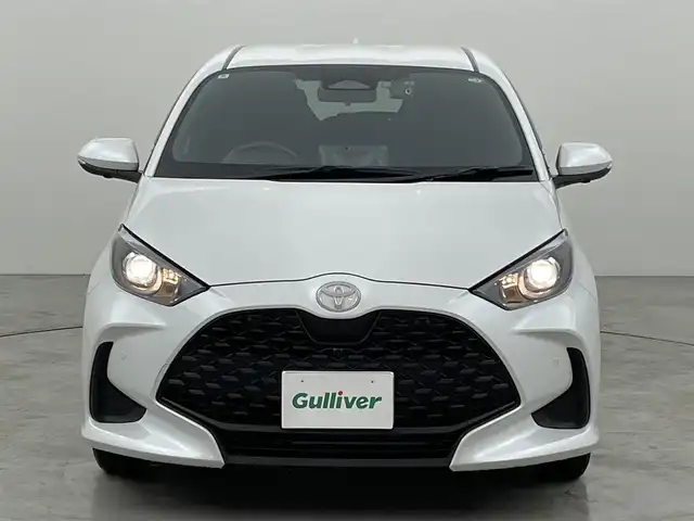 トヨタ ヤリス G 福岡県 2024(令6)年 0.2万km プラチナホワイトパールマイカ 純正ディスプレイオーディオナビ（ＢＴ，フルセグＴＶ）　/全方位カメラ　/ＥＴＣ　/前後ドラレコ　/コーナーセンサー　/衝突被害軽減ブレーキ　/レーンキープ　/ＢＳＭ　/ＲＣＴＡ　/ステアリングリモコン　/純正フロアマット