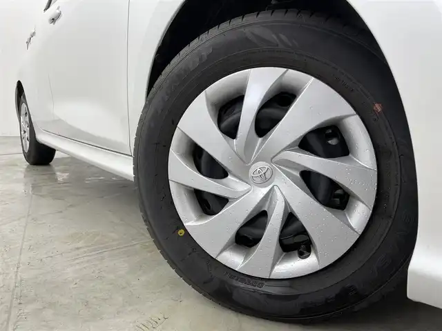 トヨタ ヤリス G 福岡県 2024(令6)年 0.2万km プラチナホワイトパールマイカ 純正ディスプレイオーディオナビ（ＢＴ，フルセグＴＶ）　/全方位カメラ　/ＥＴＣ　/前後ドラレコ　/コーナーセンサー　/衝突被害軽減ブレーキ　/レーンキープ　/ＢＳＭ　/ＲＣＴＡ　/ステアリングリモコン　/純正フロアマット