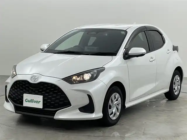 トヨタ ヤリス G 福岡県 2024(令6)年 0.2万km プラチナホワイトパールマイカ 純正ディスプレイオーディオナビ（ＢＴ，フルセグＴＶ）　/全方位カメラ　/ＥＴＣ　/前後ドラレコ　/コーナーセンサー　/衝突被害軽減ブレーキ　/レーンキープ　/ＢＳＭ　/ＲＣＴＡ　/ステアリングリモコン　/純正フロアマット