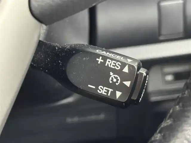 トヨタ ノア Si ダブルバイビー 福岡県 2018(平30)年 7.5万km ホワイトパールクリスタルシャイン ワンオーナー　/純正９型ナビ（フルセグＴＶ）　/バックカメラ　/ビルトインＥＴＣ　/クルーズコントロール　/衝突軽減ブレーキ　/レーンキープ　/先行車発進　/オートマチックハイビーム　/ＭＴモード付き　/両側電動スライドドア　/ハーフレザー　/ＬＥＤヘッドライト　/純正１６インチアルミホイール
