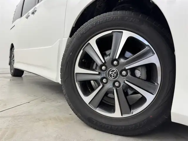 トヨタ ノア Si ダブルバイビー 福岡県 2018(平30)年 7.5万km ホワイトパールクリスタルシャイン ワンオーナー　/純正９型ナビ（フルセグＴＶ）　/バックカメラ　/ビルトインＥＴＣ　/クルーズコントロール　/衝突軽減ブレーキ　/レーンキープ　/先行車発進　/オートマチックハイビーム　/ＭＴモード付き　/両側電動スライドドア　/ハーフレザー　/ＬＥＤヘッドライト　/純正１６インチアルミホイール