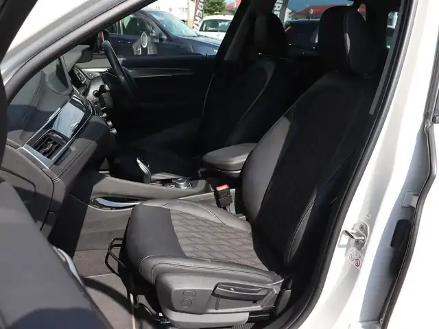 ＢＭＷ Ｘ１ xDrive 18d xライン 長野県 2020(令2)年 5.8万km ミネラルホワイト ハーフレザーシート　/純正ナビ　/バックカメラ　/純正１８ＡＷ　/ＬＥＤライト　/コンフォートアクセス　/衝突軽減Ｂ　/レーンディパチャーＷ　/パークディスタンスＣ　/パーキングアシスト　/アンビエントライト