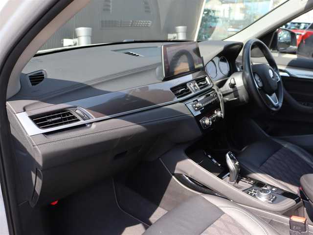 ＢＭＷ Ｘ１ xDrive 18d xライン 長野県 2020(令2)年 5.8万km ミネラルホワイト ハーフレザーシート　/純正ナビ　/バックカメラ　/純正１８ＡＷ　/ＬＥＤライト　/コンフォートアクセス　/衝突軽減Ｂ　/レーンディパチャーＷ　/パークディスタンスＣ　/パーキングアシスト　/アンビエントライト