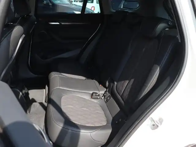 ＢＭＷ Ｘ１ xDrive 18d xライン 長野県 2020(令2)年 5.8万km ミネラルホワイト ハーフレザーシート　/純正ナビ　/バックカメラ　/純正１８ＡＷ　/ＬＥＤライト　/コンフォートアクセス　/衝突軽減Ｂ　/レーンディパチャーＷ　/パークディスタンスＣ　/パーキングアシスト　/アンビエントライト