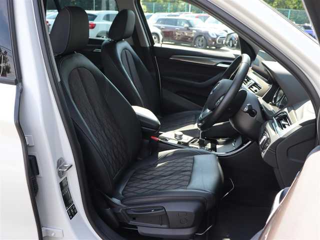 ＢＭＷ Ｘ１ xDrive 18d xライン 長野県 2020(令2)年 5.8万km ミネラルホワイト ハーフレザーシート　/純正ナビ　/バックカメラ　/純正１８ＡＷ　/ＬＥＤライト　/コンフォートアクセス　/衝突軽減Ｂ　/レーンディパチャーＷ　/パークディスタンスＣ　/パーキングアシスト　/アンビエントライト
