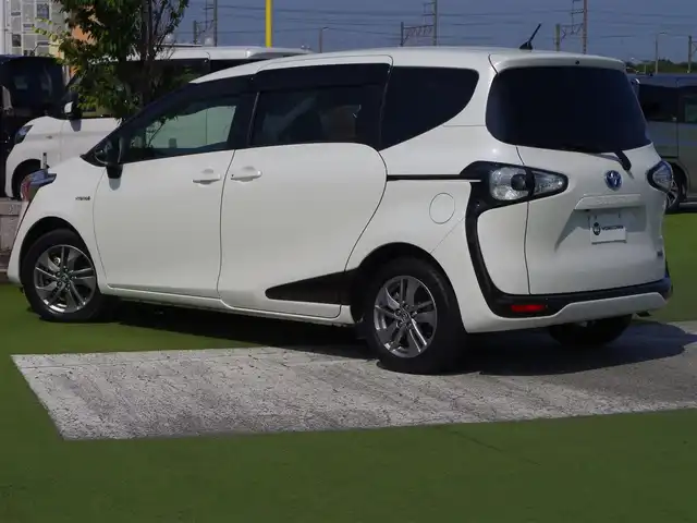 トヨタ シエンタ ハイブリッド G 千葉県 2016(平28)年 5.6万km ホワイトパールクリスタルシャイン ワンオーナー/両側パワースライドドア/純正SDナビ/地デジTV/【DVD/CD再生機能　Bluetooth接続】/バックカメラ/革巻きステアリング/ステアリングスイッチ/ETC/LEDヘッドライト/ウインカーミラー/純正15インチアルミホイル/スマートキー