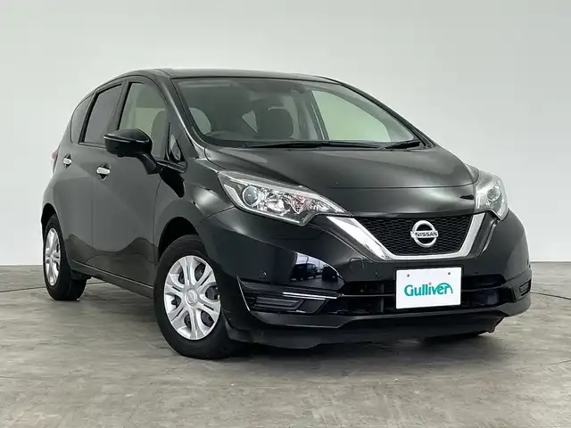 日産 ノート X 三重県 2018(平30)年 1.9万km スーパーブラック 禁煙車　/アラウンドビューモニター　/スマートルームミラー　/純正７型ナビ　/CD/フルセグTV/BT/AM/FM/ＥＴＣ　　/クリアランスソナー　/オートライト　/エマージェンシーブレーキ　/ステアリングリモコン　/スマートキー/取説・保証書/スペアキーあり