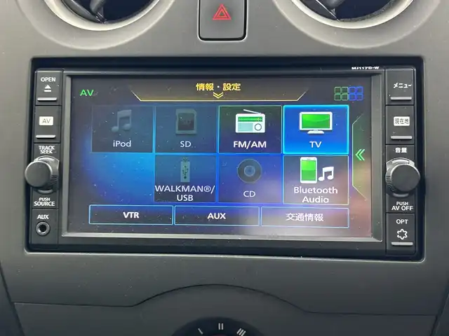 日産 ノート X 三重県 2018(平30)年 1.9万km スーパーブラック 禁煙車　/アラウンドビューモニター　/スマートルームミラー　/純正７型ナビ　/CD/フルセグTV/BT/AM/FM/ＥＴＣ　　/クリアランスソナー　/オートライト　/エマージェンシーブレーキ　/ステアリングリモコン　/スマートキー/取説・保証書/スペアキーあり