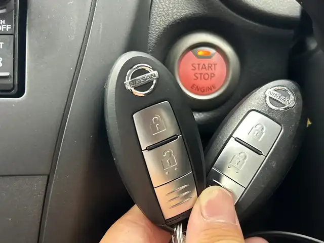 日産 ノート X 三重県 2018(平30)年 1.9万km スーパーブラック 禁煙車　/アラウンドビューモニター　/スマートルームミラー　/純正７型ナビ　/CD/フルセグTV/BT/AM/FM/ＥＴＣ　　/クリアランスソナー　/オートライト　/エマージェンシーブレーキ　/ステアリングリモコン　/スマートキー/取説・保証書/スペアキーあり
