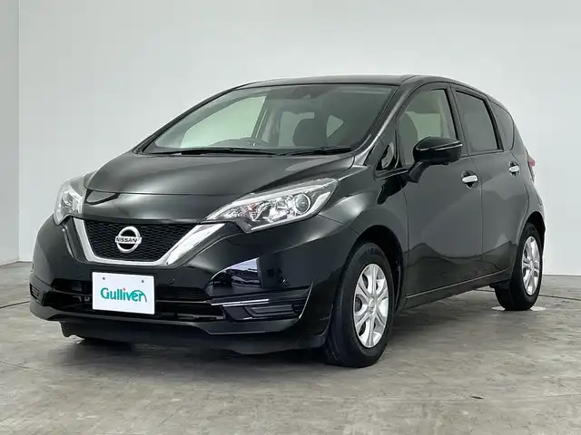 日産 ノート X 三重県 2018(平30)年 1.9万km スーパーブラック 禁煙車　/アラウンドビューモニター　/スマートルームミラー　/純正７型ナビ　/CD/フルセグTV/BT/AM/FM/ＥＴＣ　　/クリアランスソナー　/オートライト　/エマージェンシーブレーキ　/ステアリングリモコン　/スマートキー/取説・保証書/スペアキーあり