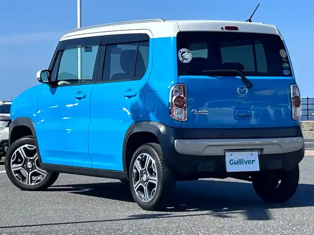 マツダ フレア クロスオーバー XS 島根県 2015(平27)年 11.1万km 青／白 登録時走行距離110350km/クラリオン オーディオ（AM・FM・CD）/シートヒーター（運転席）/衝突被害軽減ブレーキ/横滑り防止装置/アイドリングストップ/LEDヘッドランプ（オート）/フォグランプ/ETC/ドライブレコーダー/プッシュスタート/スマートキー/ドアバイザー/15インチ純正AW/禁煙車