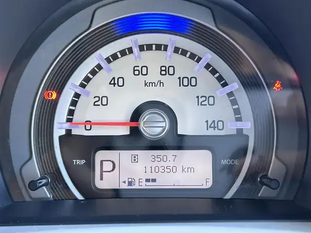 マツダ フレア クロスオーバー XS 島根県 2015(平27)年 11.1万km 青／白 登録時走行距離110350km/クラリオン オーディオ（AM・FM・CD）/シートヒーター（運転席）/衝突被害軽減ブレーキ/横滑り防止装置/アイドリングストップ/LEDヘッドランプ（オート）/フォグランプ/ETC/ドライブレコーダー/プッシュスタート/スマートキー/ドアバイザー/15インチ純正AW/禁煙車