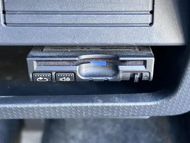 マツダ フレア クロスオーバー XS 島根県 2015(平27)年 11.1万km 青／白 登録時走行距離110350km/クラリオン オーディオ（AM・FM・CD）/シートヒーター（運転席）/衝突被害軽減ブレーキ/横滑り防止装置/アイドリングストップ/LEDヘッドランプ（オート）/フォグランプ/ETC/ドライブレコーダー/プッシュスタート/スマートキー/ドアバイザー/15インチ純正AW/禁煙車