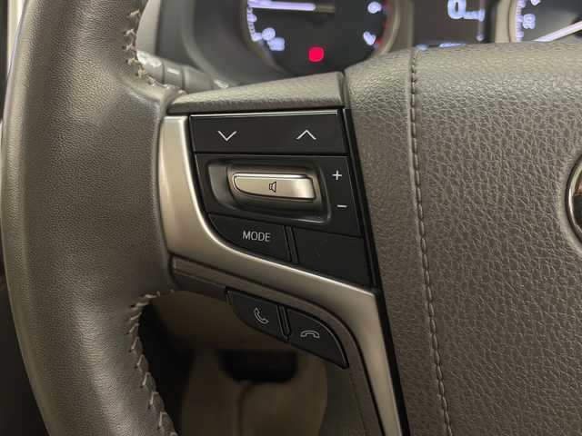 トヨタ ランドクルーザー プラド TX Lパッケージ 宮崎県 2019(平31)年 4.9万km ホワイトパールクリスタルシャイン Toyota Safety Sense/〇プリクラシュセーフティ/〇レーンディパーチャーアラート/〇オートマチックハイビーム/〇クリアランスソナー/純正9インチSDナビ/フルセグTV/CD/DVD/Bluetooth/バックカメラ/ベージュレザーシート/パワーシート/シートヒーター/シートベンチレーション/社外17インチAW/LEDヘッドライト/ビルトインETC/保証書/取扱説明書