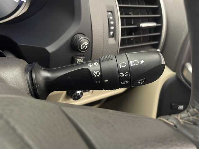 トヨタ ランドクルーザー プラド TX Lパッケージ 宮崎県 2019(平31)年 4.9万km ホワイトパールクリスタルシャイン Toyota Safety Sense/〇プリクラシュセーフティ/〇レーンディパーチャーアラート/〇オートマチックハイビーム/〇クリアランスソナー/純正9インチSDナビ/フルセグTV/CD/DVD/Bluetooth/バックカメラ/ベージュレザーシート/パワーシート/シートヒーター/シートベンチレーション/社外17インチAW/LEDヘッドライト/ビルトインETC/保証書/取扱説明書