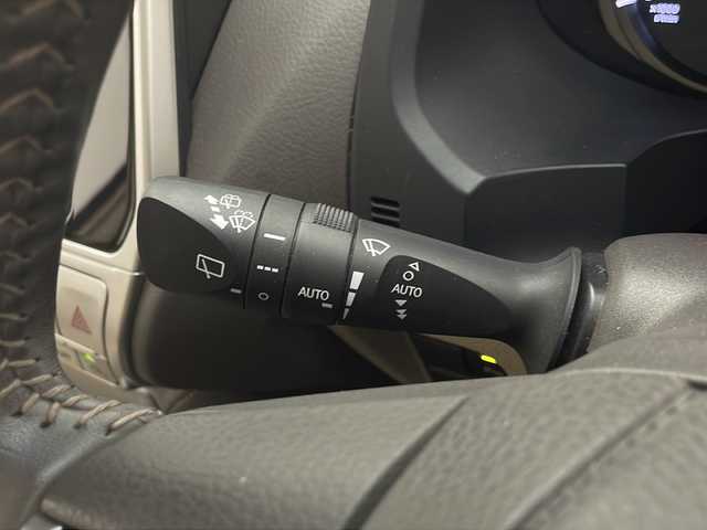 トヨタ ランドクルーザー プラド TX Lパッケージ 宮崎県 2019(平31)年 4.9万km ホワイトパールクリスタルシャイン Toyota Safety Sense/〇プリクラシュセーフティ/〇レーンディパーチャーアラート/〇オートマチックハイビーム/〇クリアランスソナー/純正9インチSDナビ/フルセグTV/CD/DVD/Bluetooth/バックカメラ/ベージュレザーシート/パワーシート/シートヒーター/シートベンチレーション/社外17インチAW/LEDヘッドライト/ビルトインETC/保証書/取扱説明書