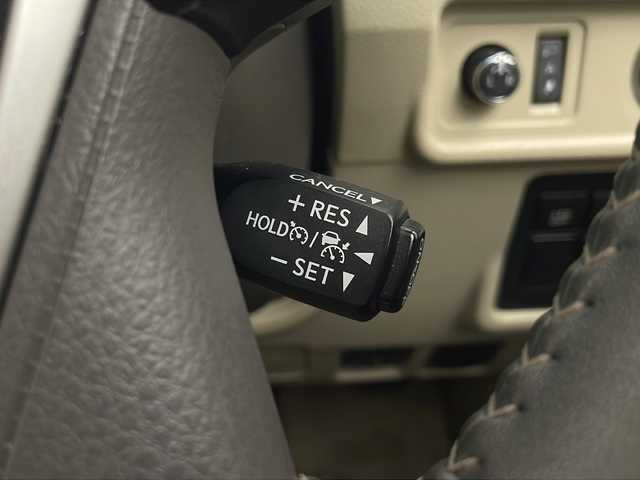 トヨタ ランドクルーザー プラド TX Lパッケージ 宮崎県 2019(平31)年 4.9万km ホワイトパールクリスタルシャイン Toyota Safety Sense/〇プリクラシュセーフティ/〇レーンディパーチャーアラート/〇オートマチックハイビーム/〇クリアランスソナー/純正9インチSDナビ/フルセグTV/CD/DVD/Bluetooth/バックカメラ/ベージュレザーシート/パワーシート/シートヒーター/シートベンチレーション/社外17インチAW/LEDヘッドライト/ビルトインETC/保証書/取扱説明書