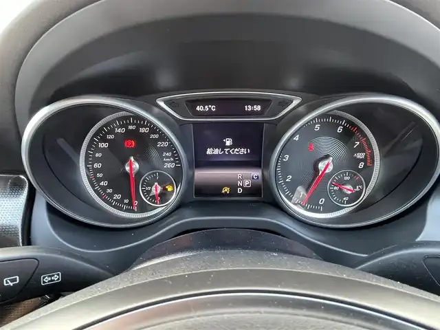 メルセデス・ベンツ ＣＬＡ１８０ Sブレイク 千葉県 2017(平29)年 4.8万km カルサイトホワイト レーダーセーフティパッケージ/・衝突軽減ブレーキ/レーンキープアシスト/・レーダークルーズコントロール/・ブラインドスポットモニター/クリアランスソナー/純正メーカーナビ/　フルセグ/BT/DVD/CD/USB/バックカメラ/パドルシフト/ステアリングスイッチ/ETC/ハーフレザーシート/シートヒーター(D/N席)/パワーバックドア/キーレスエントリー/LEDヘッドライト/オートライト/純正フロアマット/純正18インチAW