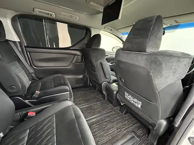 トヨタ アルファード S Aパッケージ 道央・札幌 2019(令1)年 5.3万km ホワイトパールクリスタルシャイン ・４WD/・トヨタセーフティセンス/・プリクラッシュセーフティ/・レーンキープアシスト/・レーダークルーズコントロール/・オートハイビーム/・先行車発信告知/・標識認識システム/・純正メモリナビ/・フルセグ/BT/CD/DVD/・バックカメラ/・フリップダウンモニター/・両側パワースライドドア/・ドアロック連動ミラー/・LEDヘッドライト/・LEDフォグランプ/・オートブレーキホールド/・コーナーセンサー/・プッシュスタート/・スマートキー
