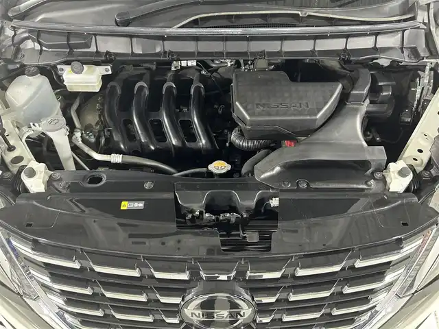 日産 セレナ ハイウェイスター V 佐賀県 2021(令3)年 4.5万km ブリリアントホワイトパール ワンオーナー/プロパイロット/純正ナビ/アラウンドビューモニター/後席純正モニター/CD/DVD/BD・BT/SD/USB/ステアリングリモコン/電子パーキングブレーキ/両側パワースライドドア/左側ハンズフリースライドドア/純正ドライブレコーダー/デジタルインナーミラー/ETC/プッシュスタート/フロアマット/ドアバイザー/後席ロールサンシェード