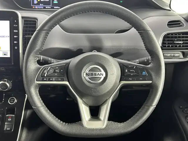 日産 セレナ ハイウェイスター V 佐賀県 2021(令3)年 4.5万km ブリリアントホワイトパール ワンオーナー/プロパイロット/純正ナビ/アラウンドビューモニター/後席純正モニター/CD/DVD/BD・BT/SD/USB/ステアリングリモコン/電子パーキングブレーキ/両側パワースライドドア/左側ハンズフリースライドドア/純正ドライブレコーダー/デジタルインナーミラー/ETC/プッシュスタート/フロアマット/ドアバイザー/後席ロールサンシェード