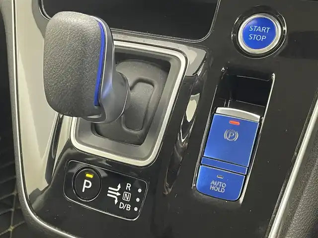 日産 セレナ 茨城県 2022(令4)年 3.7万km ダイヤモンドブラック 純正ナビ/プロパイロット/フルセグ視聴可/Bluetooth接続/ETC/ドラレコ/USB入力端子/WAC/全方位カメラ/デジタルインナーミラー/ステアリングヒーター/シートヒーター（D＋N席）/オートマチックハイビーム