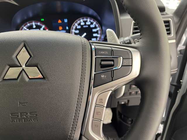 三菱 デリカＤ：５ シャモニー 愛知県 2025(令7)年 0.1千km 白Ⅱ 登録済未使用車/純正11型ナビ/全方位カメラ/レーダークルーズコントロール/バックカメラ/電動リアゲート/純正アルミホイール/ブラインドスポットモニター/両側パワースライドドア/４ＷＤ/LEDヘッドライト/パドルシフト/ステアリングヒーター/オートマチックハイビーム/ステアリングスイッチ/スマートキー/プッシュスタート