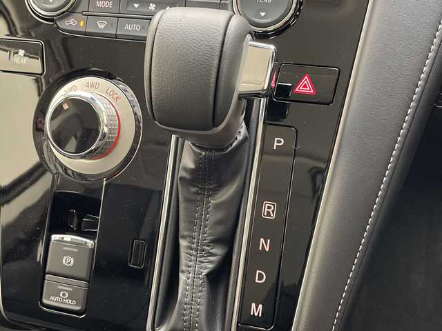 三菱 デリカＤ：５ シャモニー 愛知県 2025(令7)年 0.1千km 白Ⅱ 登録済未使用車/純正11型ナビ/全方位カメラ/レーダークルーズコントロール/バックカメラ/電動リアゲート/純正アルミホイール/ブラインドスポットモニター/両側パワースライドドア/４ＷＤ/LEDヘッドライト/パドルシフト/ステアリングヒーター/オートマチックハイビーム/ステアリングスイッチ/スマートキー/プッシュスタート