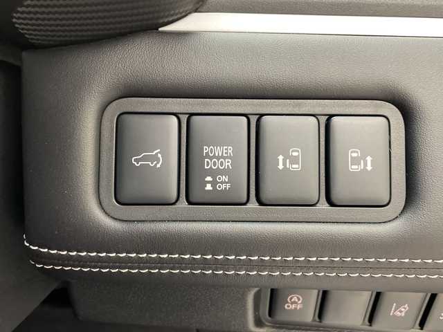 三菱 デリカＤ：５ シャモニー 愛知県 2025(令7)年 0.1千km 白Ⅱ 登録済未使用車/純正11型ナビ/全方位カメラ/レーダークルーズコントロール/バックカメラ/電動リアゲート/純正アルミホイール/ブラインドスポットモニター/両側パワースライドドア/４ＷＤ/LEDヘッドライト/パドルシフト/ステアリングヒーター/オートマチックハイビーム/ステアリングスイッチ/スマートキー/プッシュスタート