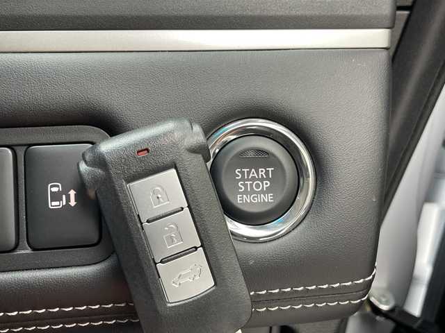 三菱 デリカＤ：５ シャモニー 愛知県 2025(令7)年 0.1千km 白Ⅱ 登録済未使用車/純正11型ナビ/全方位カメラ/レーダークルーズコントロール/バックカメラ/電動リアゲート/純正アルミホイール/ブラインドスポットモニター/両側パワースライドドア/４ＷＤ/LEDヘッドライト/パドルシフト/ステアリングヒーター/オートマチックハイビーム/ステアリングスイッチ/スマートキー/プッシュスタート