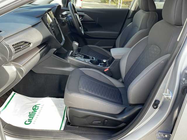 スバル インプレッサ ST－G 東京都 2024(令6)年 0.6万km アイスシルバーメタリック ワンオーナー/新車時保証書　整備記録簿/取扱説明書　ナビ説明書/アイサイトセイフティープラス/プリクラッシュブレーキ/レーダークルーズコントロール/アクティブレーンキープ/AT誤発進抑制制御【前後】/純正ナビ/フルセグTV/BT/USB/AppleCarplay/360度カメラ　ETC【2.0】/ドライブレコーダー【前後】/Fシートヒーター　ハンドルヒーター/フロントパワーシート/LEDヘッドライト/オートライト/スマートキー×2【キータグ有】/パドルシフト付革巻きハンドル/純正17インチアルミ