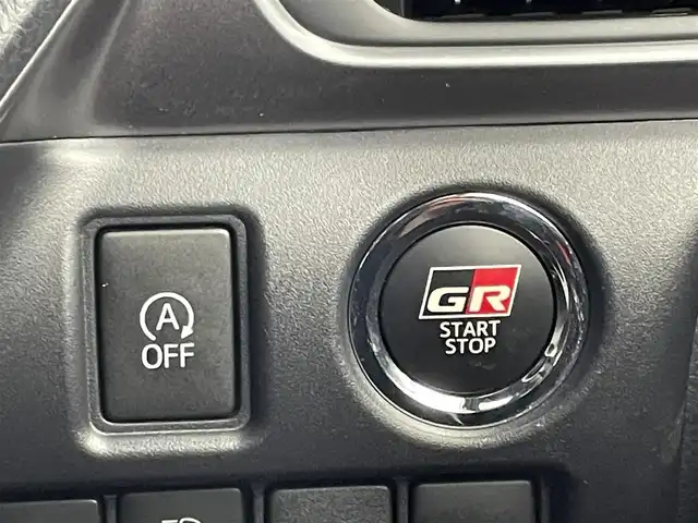 トヨタ ヴォクシー ZS GRスポーツ 埼玉県 2018(平30)年 2.1万km ブラッキッシュアゲハガラスフレーク 純正１０インチナビ　バックカメラ　ビルトインＥＴＣ２．０　ドライブレコーダー　セーフティセンス　クルーズコントロール　純正アルミホイール　スマートキー　オートハイビーム　ＬＥＤヘッドライト　地デジＴＶ