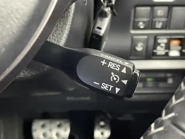 トヨタ ヴォクシー ZS GRスポーツ 埼玉県 2018(平30)年 2.1万km ブラッキッシュアゲハガラスフレーク 純正１０インチナビ　バックカメラ　ビルトインＥＴＣ２．０　ドライブレコーダー　セーフティセンス　クルーズコントロール　純正アルミホイール　スマートキー　オートハイビーム　ＬＥＤヘッドライト　地デジＴＶ