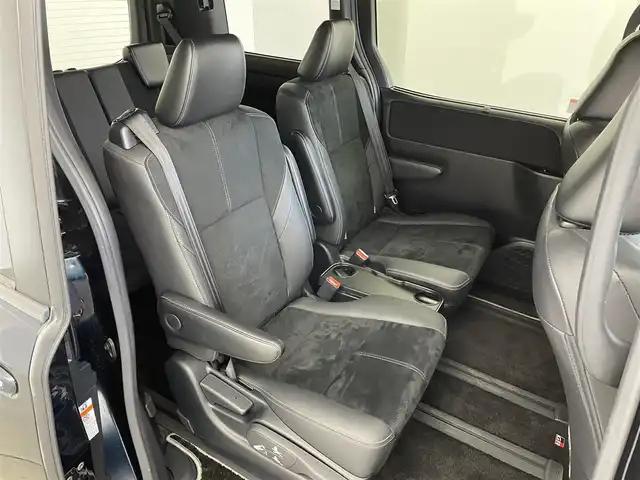 トヨタ ヴォクシー ZS GRスポーツ 埼玉県 2018(平30)年 2.1万km ブラッキッシュアゲハガラスフレーク 純正１０インチナビ　バックカメラ　ビルトインＥＴＣ２．０　ドライブレコーダー　セーフティセンス　クルーズコントロール　純正アルミホイール　スマートキー　オートハイビーム　ＬＥＤヘッドライト　地デジＴＶ